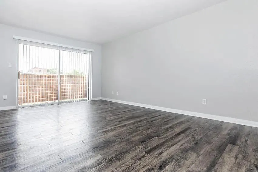 Building Photo - 4400 Memorial Dr #30-1203