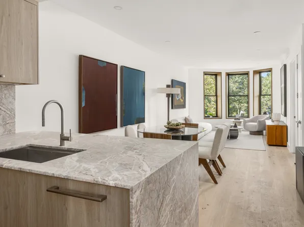 382 7th Street image 1 of 14