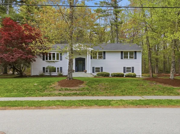 15 Harvard Dr, Bedford, MA 01730