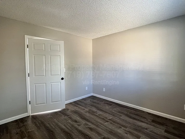 2458 E Willamette Ave — Photo 15