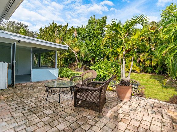 5th image of 125 NW 25th St #127B