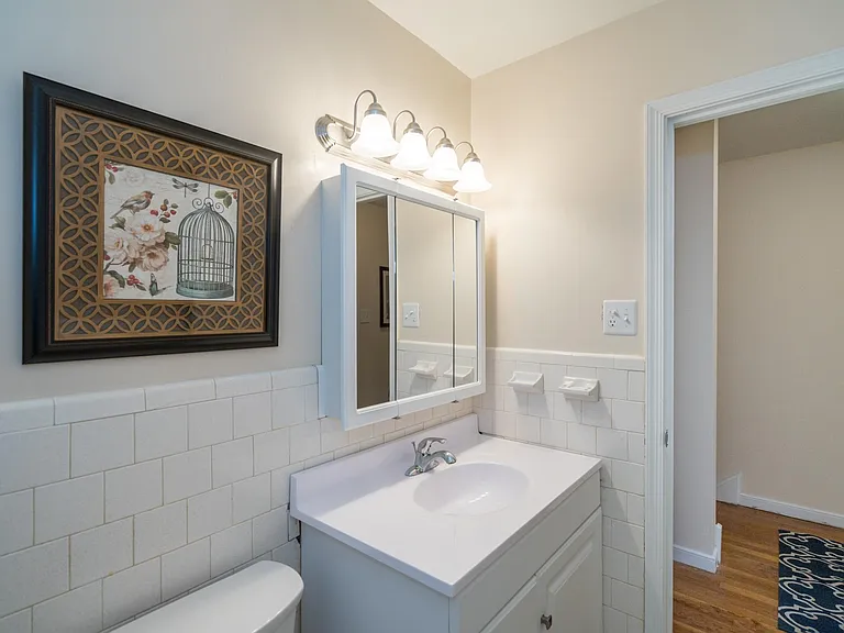 Meadowbrook Apartments — Photo 10