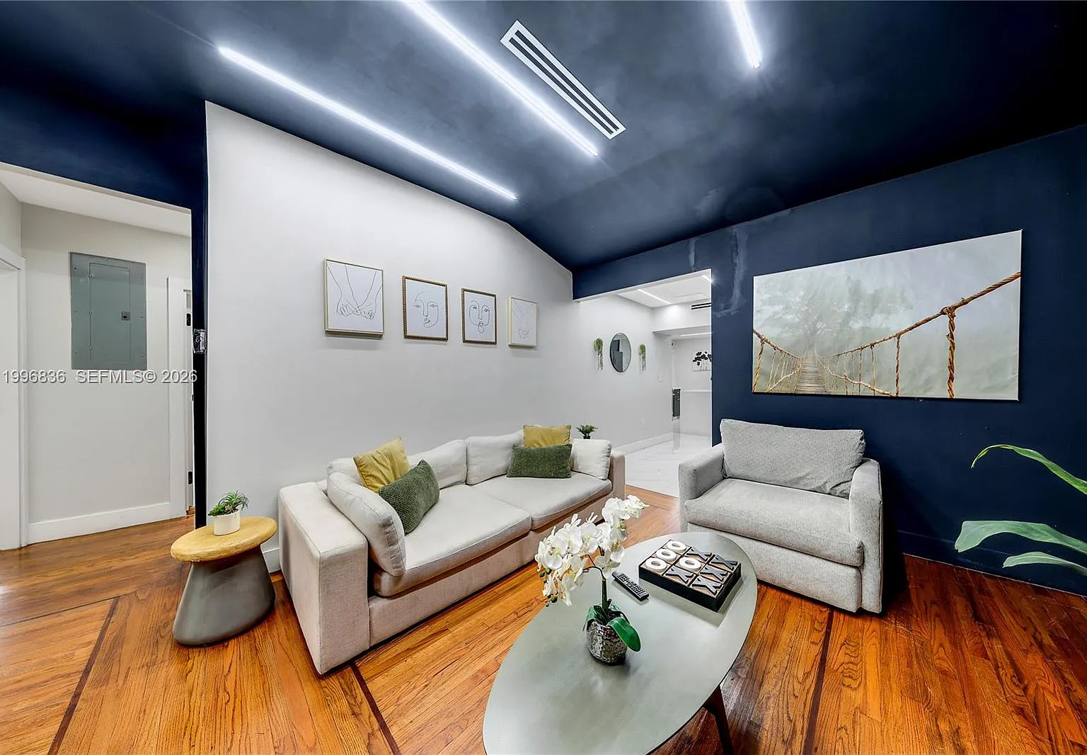 4 bed, 3.0 bath, 2225 sqft, $6,500 — Photo 4