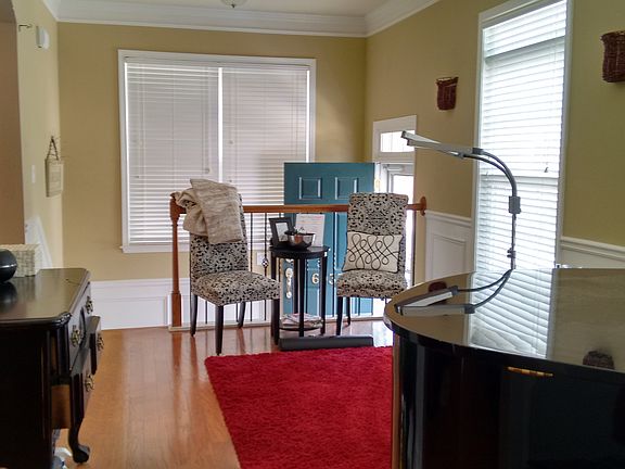 Dinning Entrance Facing