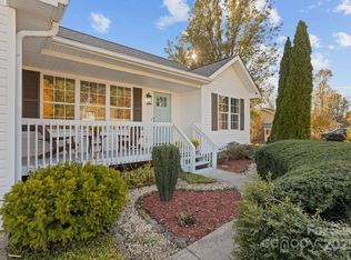 130 Sharons Way, East Flat Rock, NC 28726