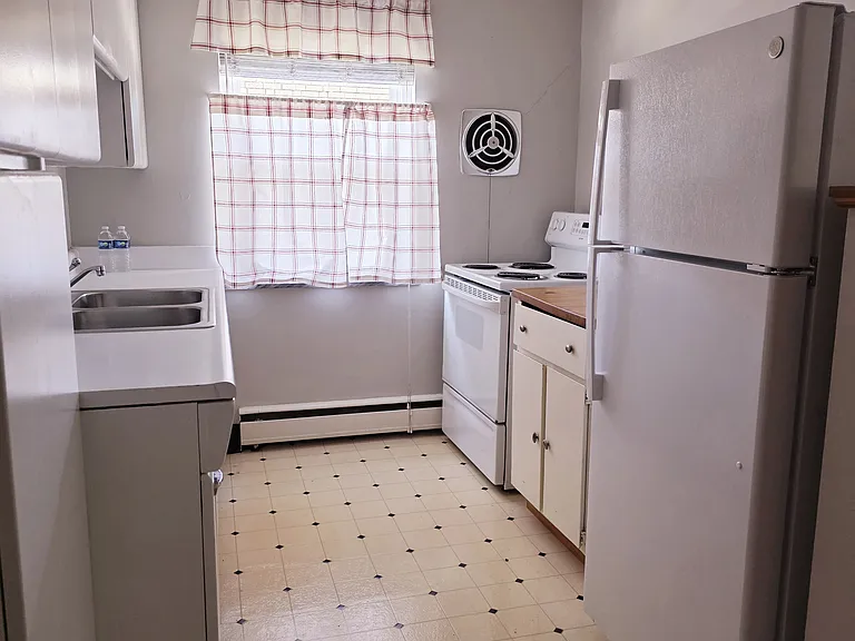 6512 Hamilton Ave #4 — Photo 8