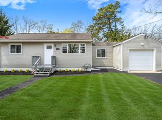 302 Georgia Dr, Brick, NJ