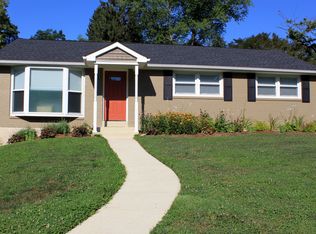 562 Clearview Dr, West Chester, PA 19382