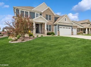 9840 Tall Grass Trl, Saint John, IN 46373