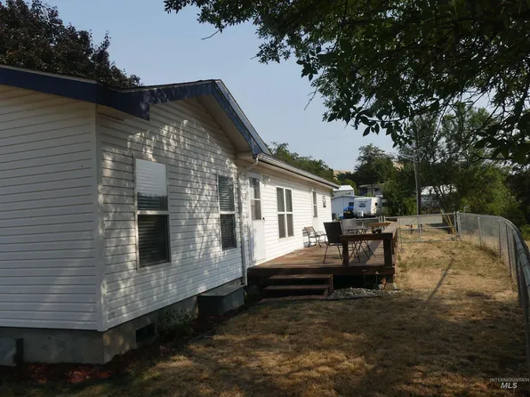 103 Castle Dr, Juliaetta, ID 83535
