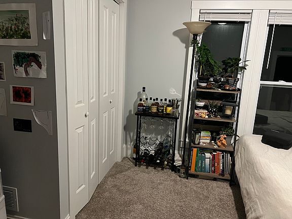 3rd image of 1057 18th Ave SE #1