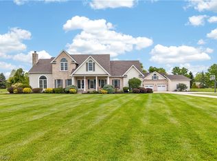 180 Mallard Creek Run, Lagrange, OH 44050