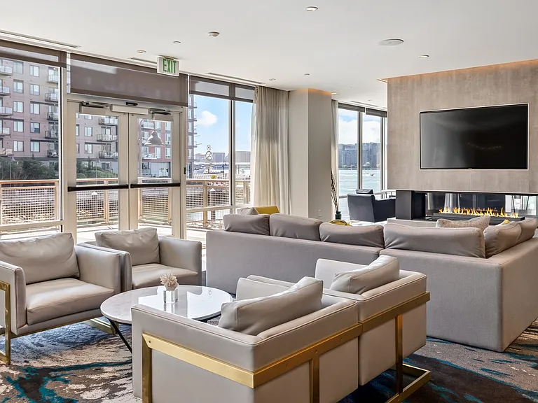 Clippership Apartments on the Wharf — Photo 69