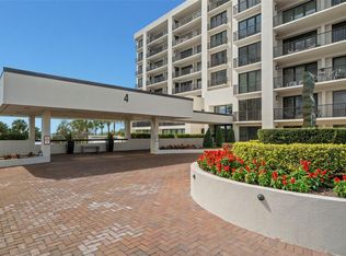 4 Belleview Blvd APT 108, Belleair, FL 33756