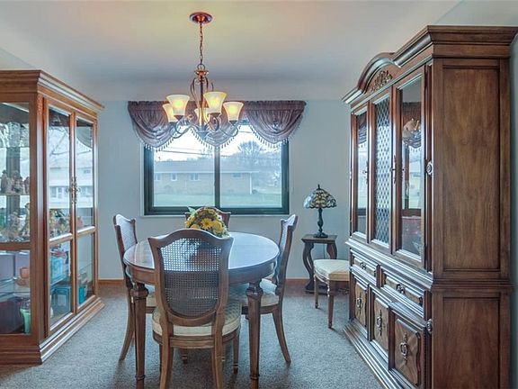 5th image of 5682 Beacon Hill Dr