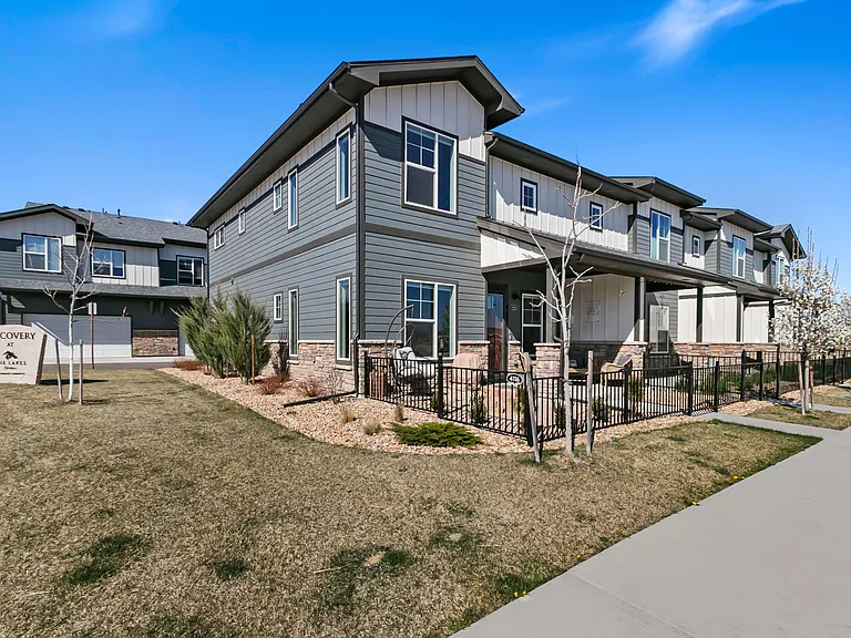 4116 S Park Dr — Photo 1