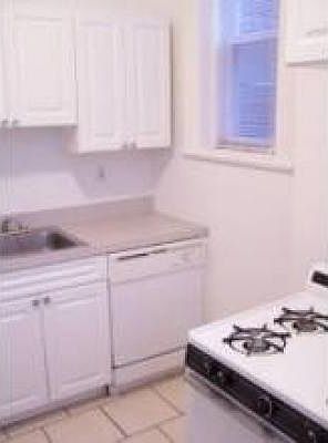 2nd image of 116 14th St APT 5