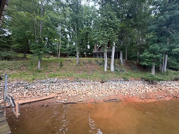 3rd image of 161 Browndale Ln