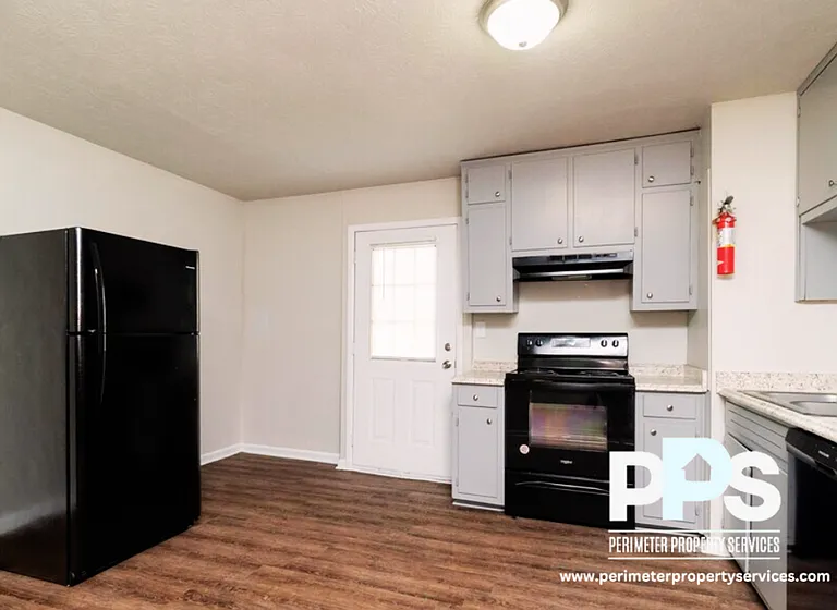 1126 Maple St #5 — Photo 5