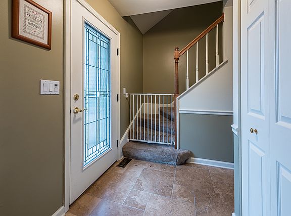 3rd image of 1080 Country Glen Ln