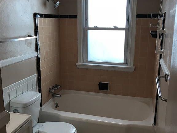 4th image of 1414 Owana Ave