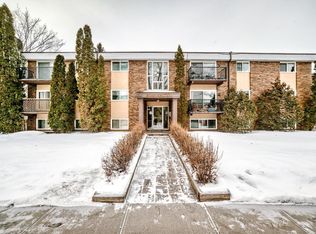 11916 104th St NW #102, Edmonton, AB