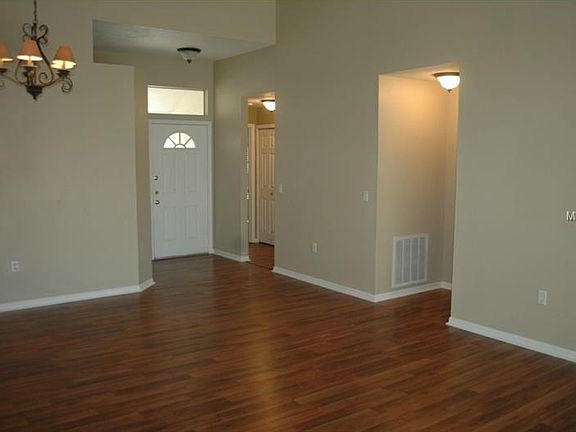 5th image of 17769 Esprit Dr