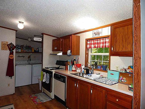 2nd image of 6761 Armock Rd