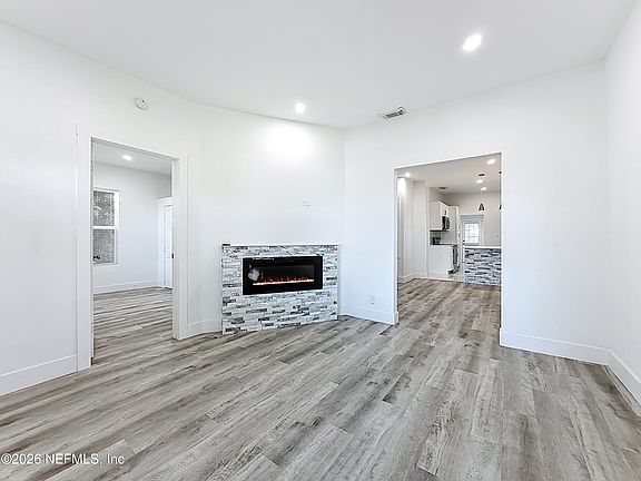 4th image of 644 WILLOW BRANCH Avenue