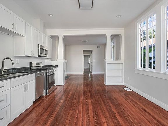 5th image of 2231 Cambronne St