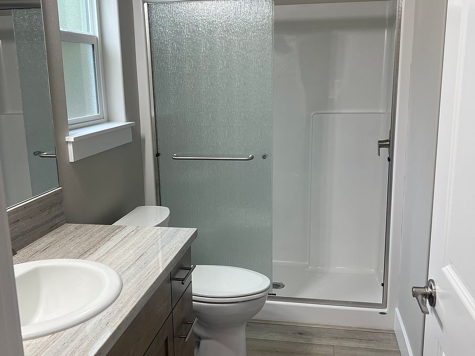 Master bath with walk in closet