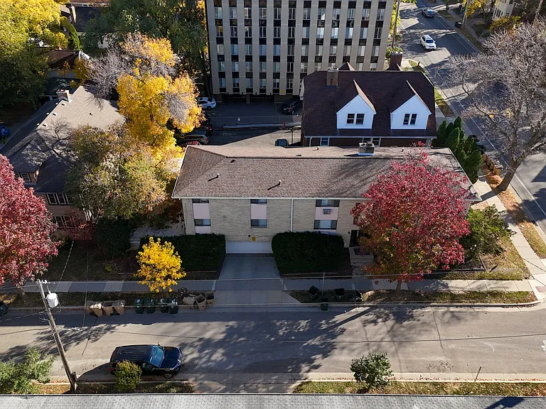 401 Chamberlain Ave — Photo 12