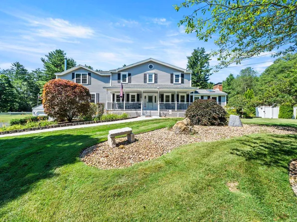 8 Forest Street, Londonderry, NH 03053