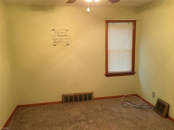 5th image of 2809 Liggett Dr
