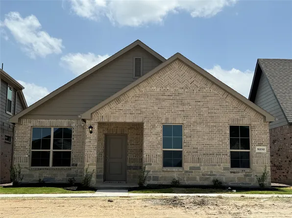 5232 Heritage St, Haltom City, TX 76117