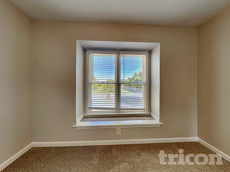 1101 Cameron Rd — Photo 15