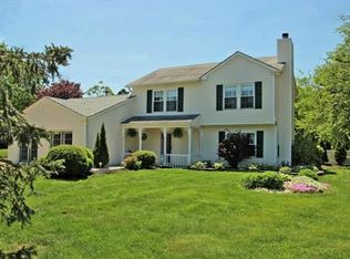 1 Plymouth Ct, Old Bridge, NJ 08857