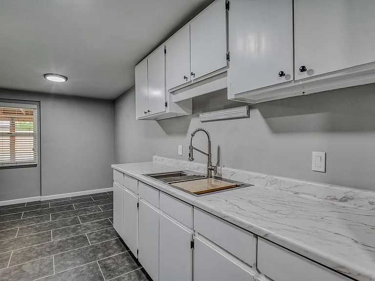 7000 E Brooks Dr — Photo 9
