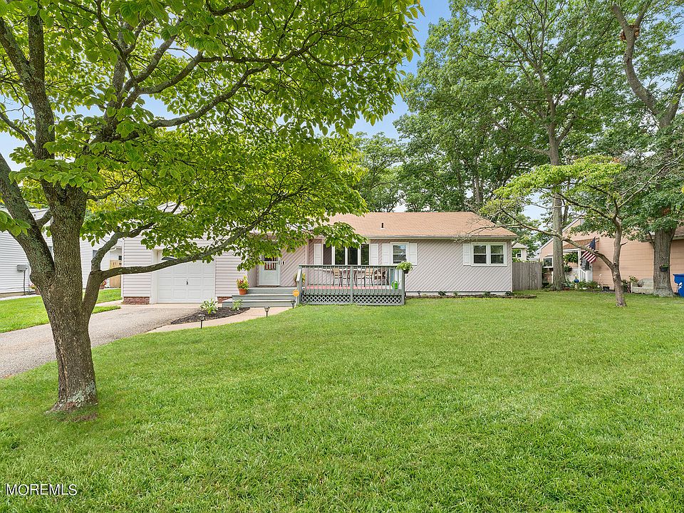 1st image of 104 Blossom Drive