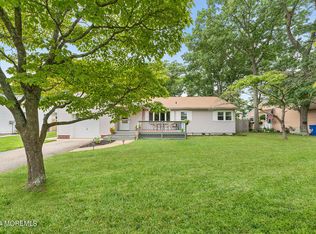 104 Blossom Dr, Toms River, NJ 08753