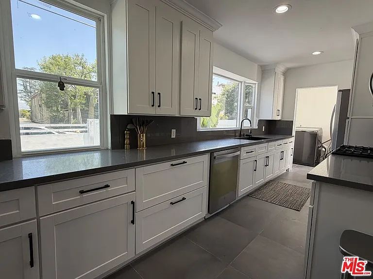 11836 Laurelwood Dr — Photo 23