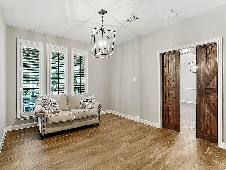 87 N Concord Valley Cir — Photo 10