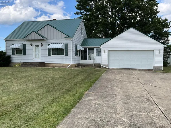1506 State Route 60 S, New London, OH 44851