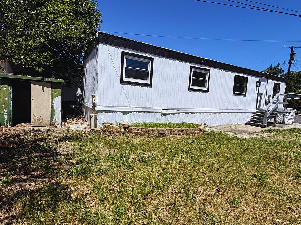 1st image of 9 Essex Ln