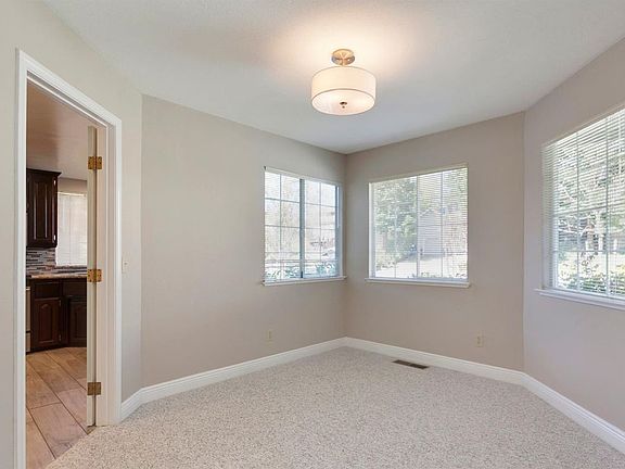 3rd image of 648 Hancock Dr