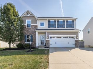 977 Overton Dr, Brunswick, OH 44212