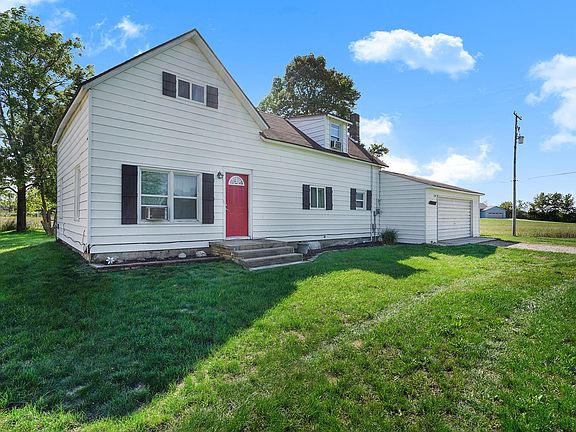 3rd image of 13977 Shaner Ave NE