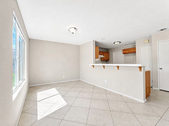 3rd image of 15039 Brown Ln