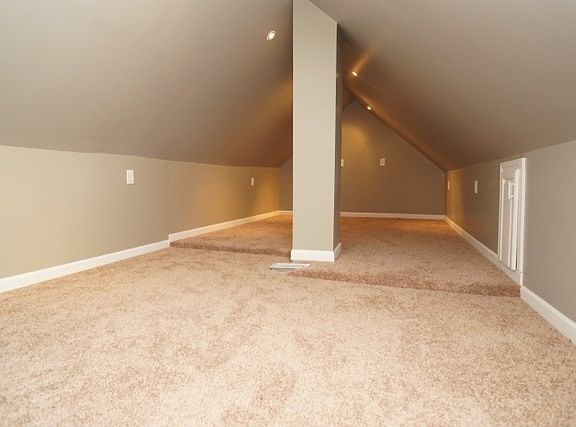 2nd image of 411 S 55th St