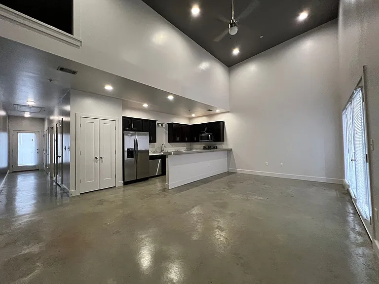 Myers Flats - 3 Bedroom — Photo 6